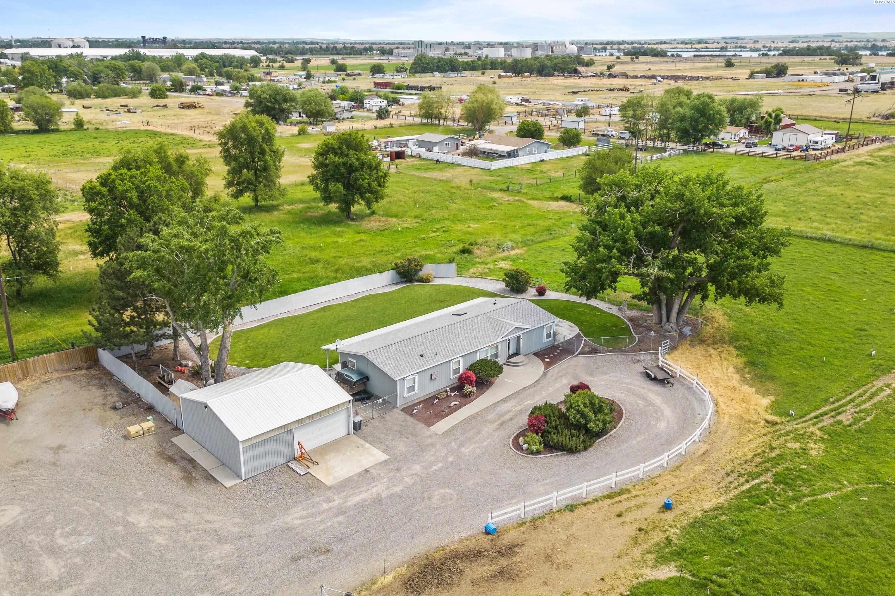 35309 South Finley Road Kennewick, WA 99337 - Photo 1 of 26 Gallery Image 1