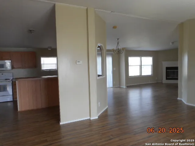 $199,500 | 165 Crestfield Drive, Pleasanton, TX 78064