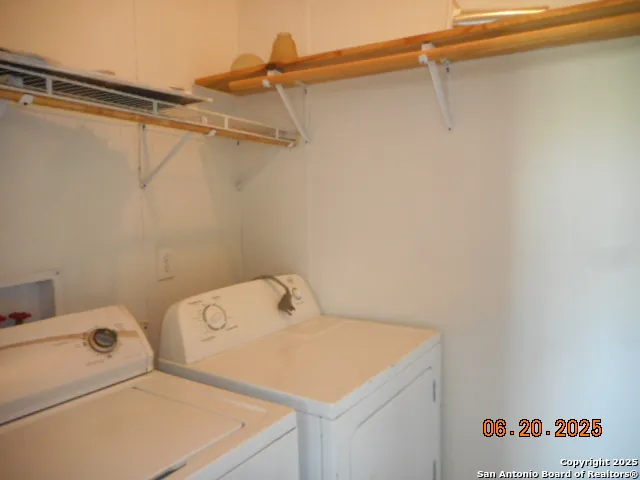 $199,500 | 165 Crestfield Drive, Pleasanton, TX 78064