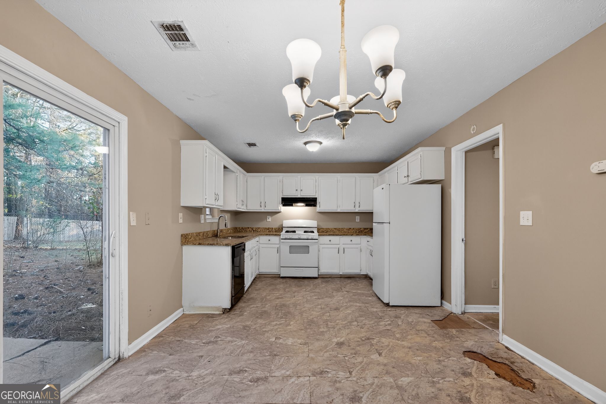 5065 Donnell Way Decatur, GA 30035 - Photo 11 of 33