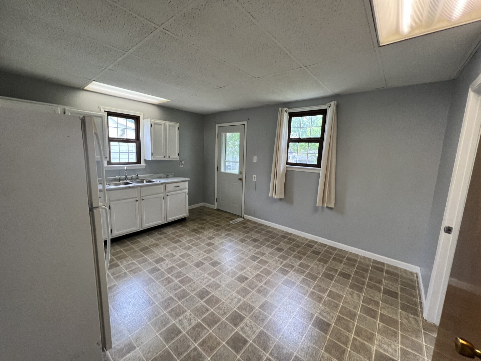 323 Park Avenue New Castle, IN 47362 - Photo 5 of 16