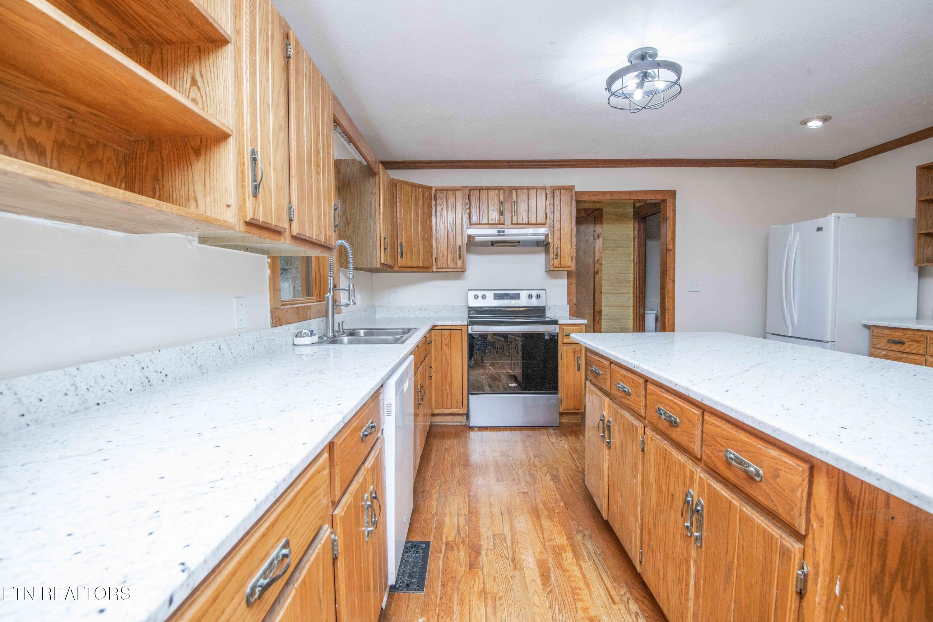 126 Claremont Road Oak Ridge, TN 37830 - Photo 16 of 46 kitchen 4_1