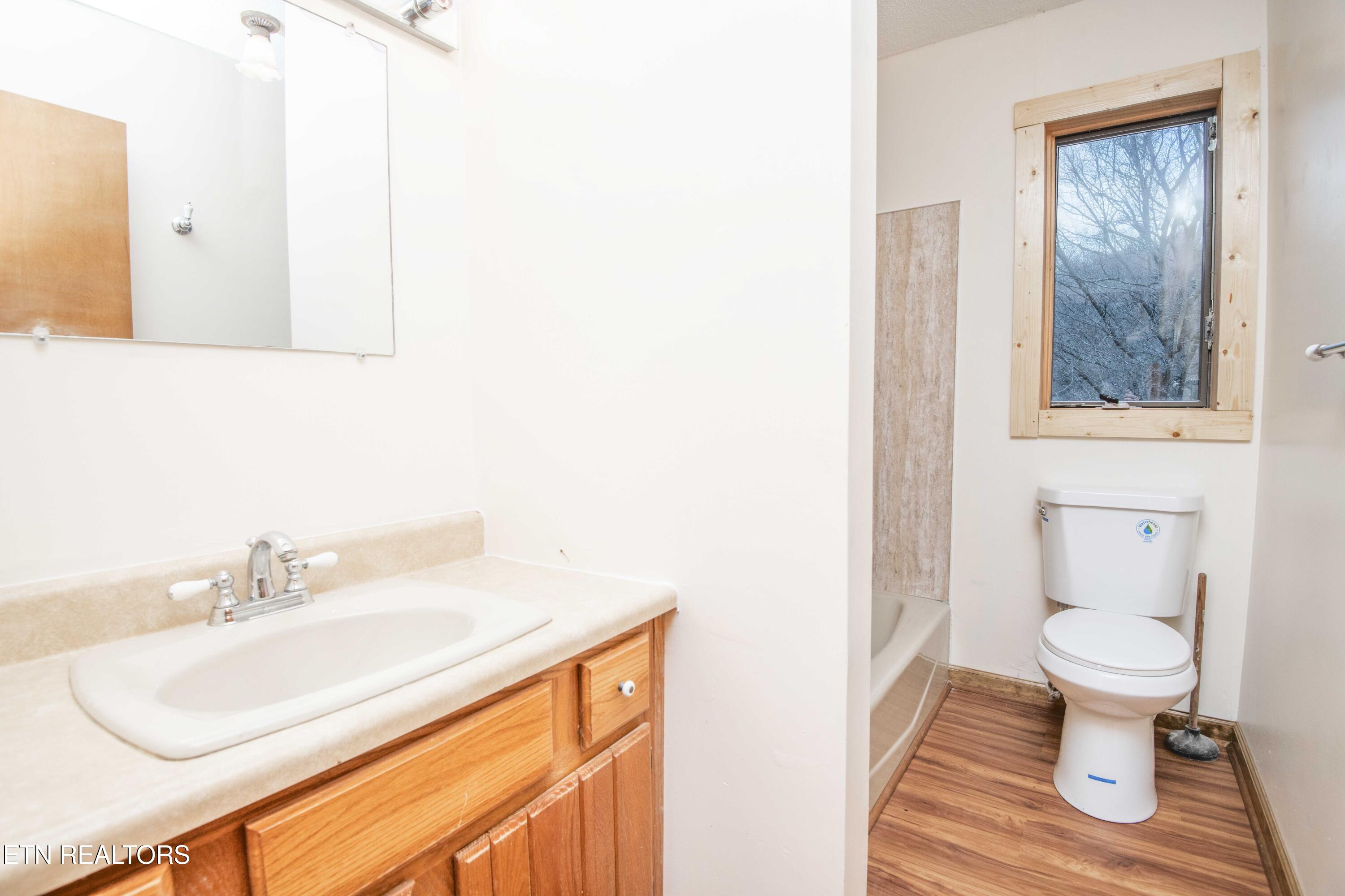 126 Claremont Road Oak Ridge, TN 37830 - Photo 26 of 46 second bath_1