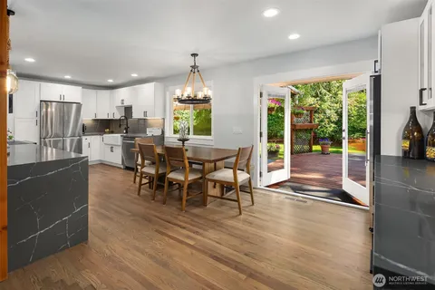 $1,048,000 | 7245 Northeast 170th Street, Kenmore, WA 98028
