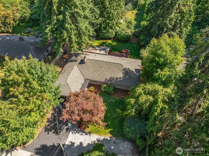 $1,048,000 | 7245 Northeast 170th Street, Kenmore, WA 98028