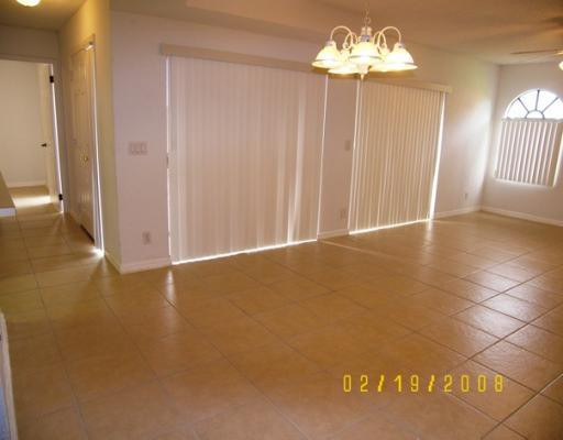 8213 Thames Boulevard, Unit A Boca Raton, FL 33433 - Photo 3 of 16 Den/Family/Great Room