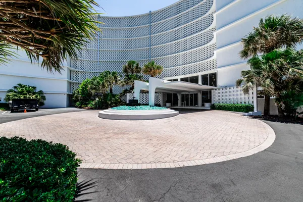 $9,500 | 2780 South Ocean Boulevard, Unit 509, Palm Beach, FL 33480