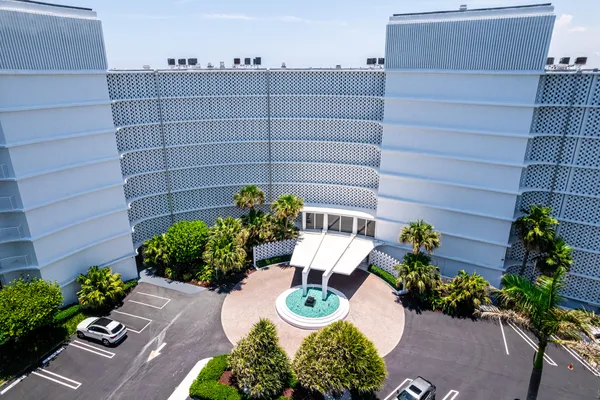 $9,500 | 2780 South Ocean Boulevard, Unit 509, Palm Beach, FL 33480