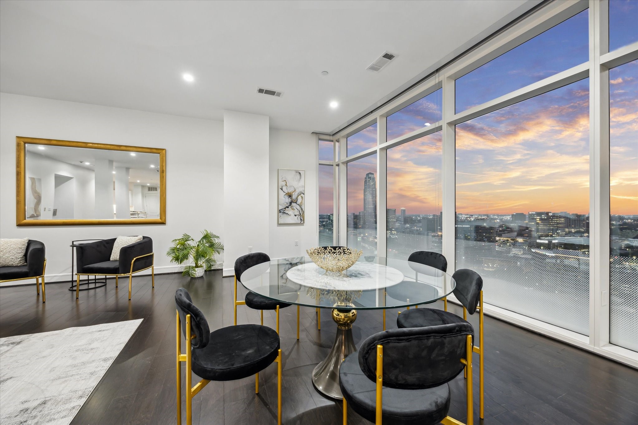 4521 San Felipe Street, Unit 23045 Houston, TX 77027 - Photo 3 of 25 The family room is large enough to accomodate large furniture and have space left over for a game table.