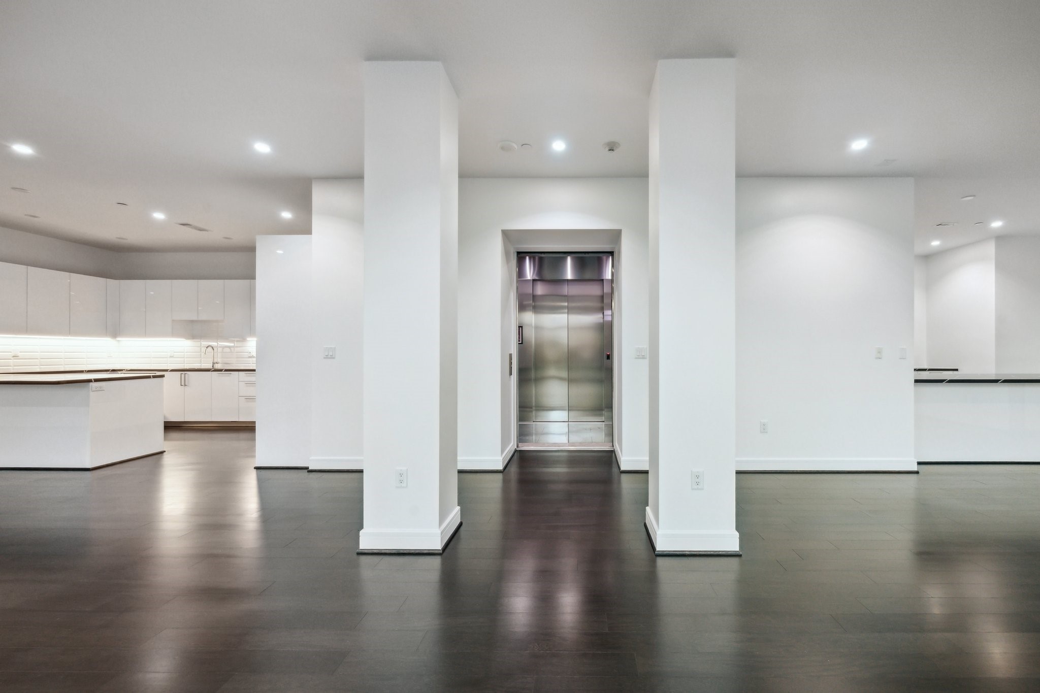 4521 San Felipe Street, Unit 23045 Houston, TX 77027 - Photo 8 of 25 Enter your unit via the semi-private elevator that lets out right into your living room.