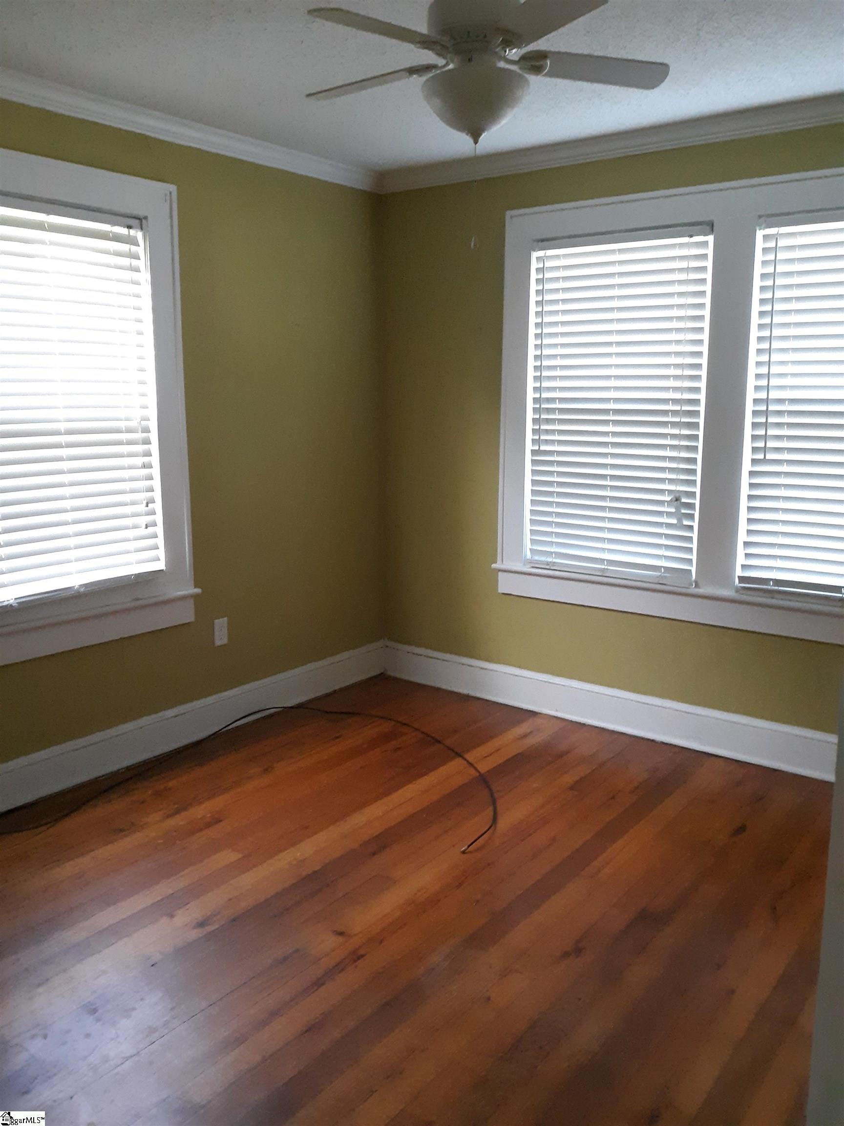 114 North Owens Street Clinton, SC 29325 - Photo 4 of 9