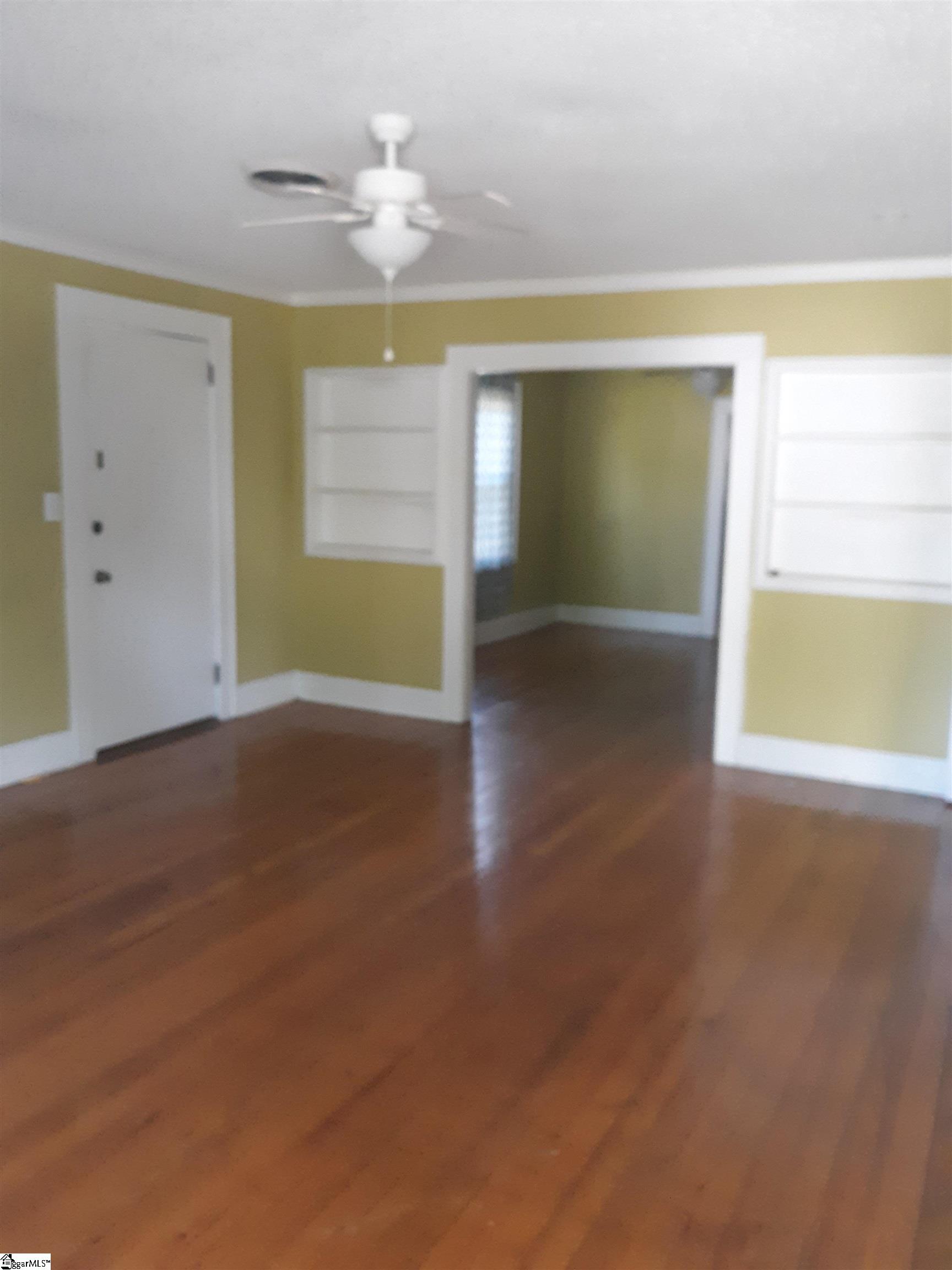 114 North Owens Street Clinton, SC 29325 - Photo 5 of 9