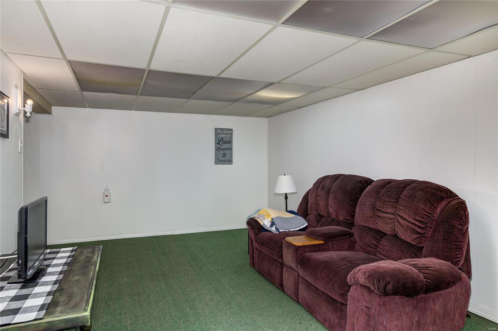9439 Reavis Barracks Road St. Louis, MO 63123 - Photo 22 of 34