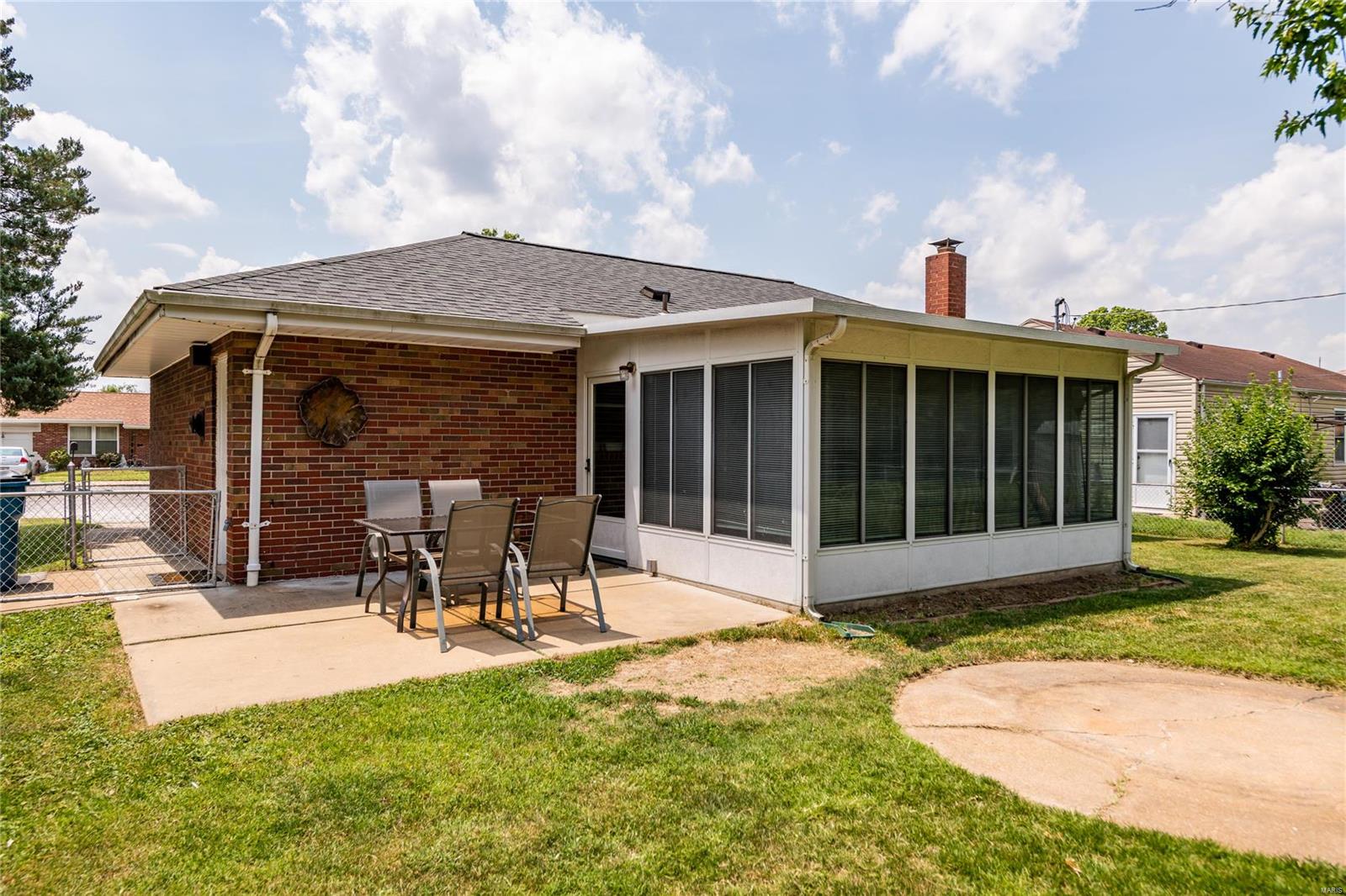 9439 Reavis Barracks Road St. Louis, MO 63123 - Photo 32 of 34
