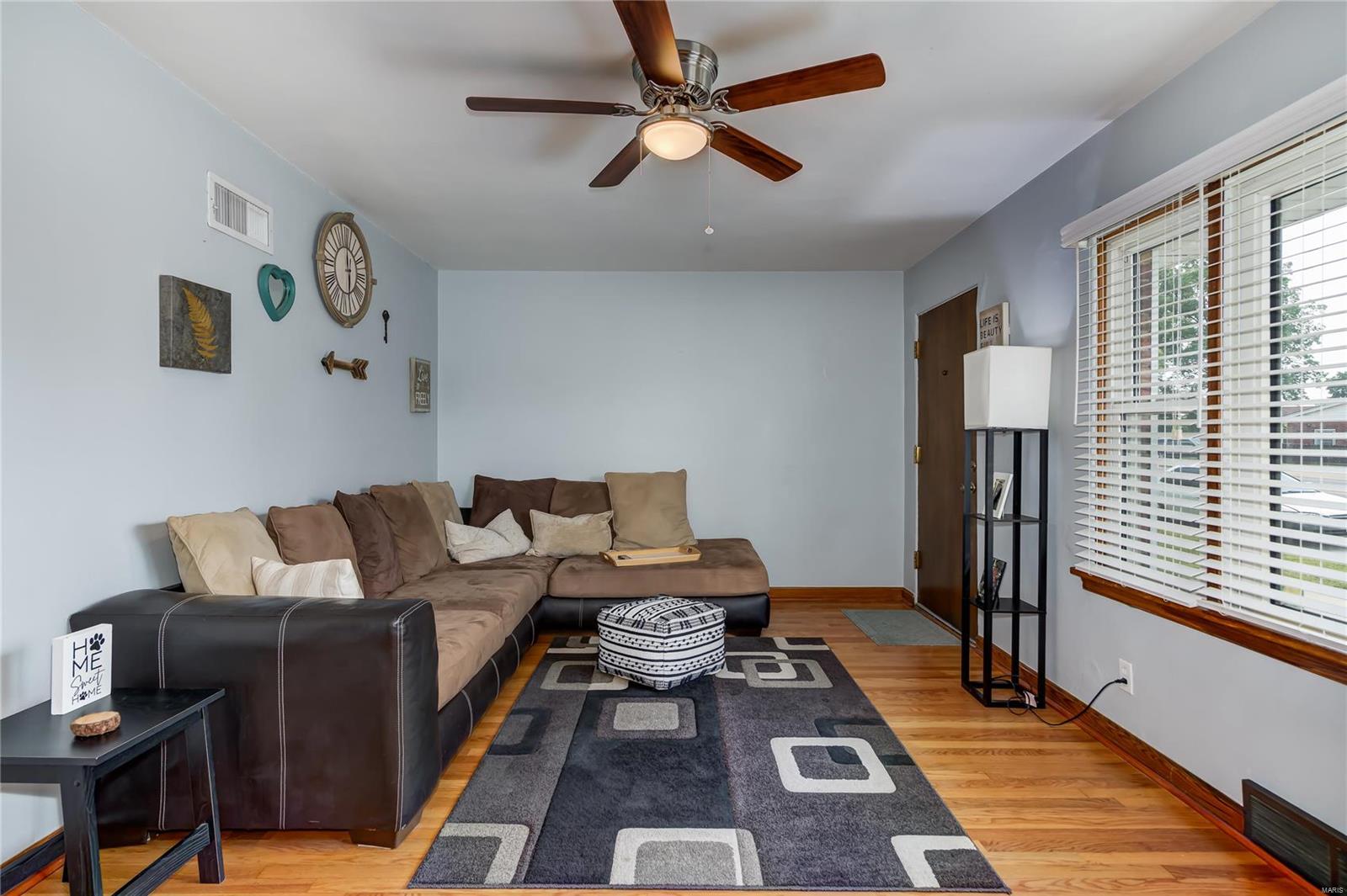 9439 Reavis Barracks Road St. Louis, MO 63123 - Photo 7 of 34
