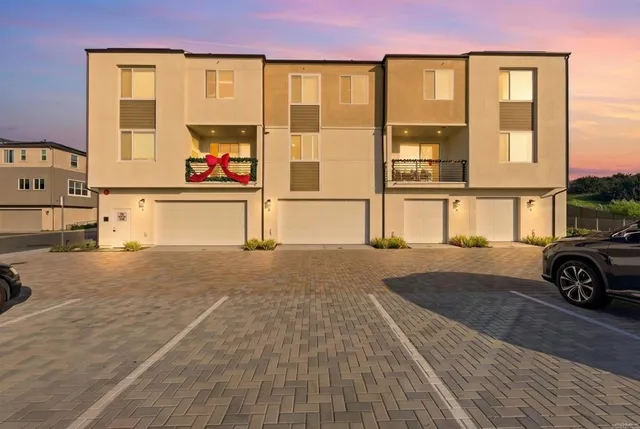 $745,000 | 796 Makani Street, Unit 3, Chula Vista, CA 91911