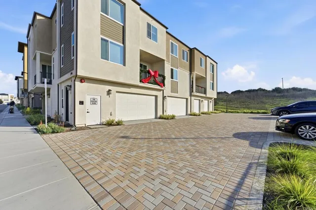 $745,000 | 796 Makani Street, Unit 3, Chula Vista, CA 91911