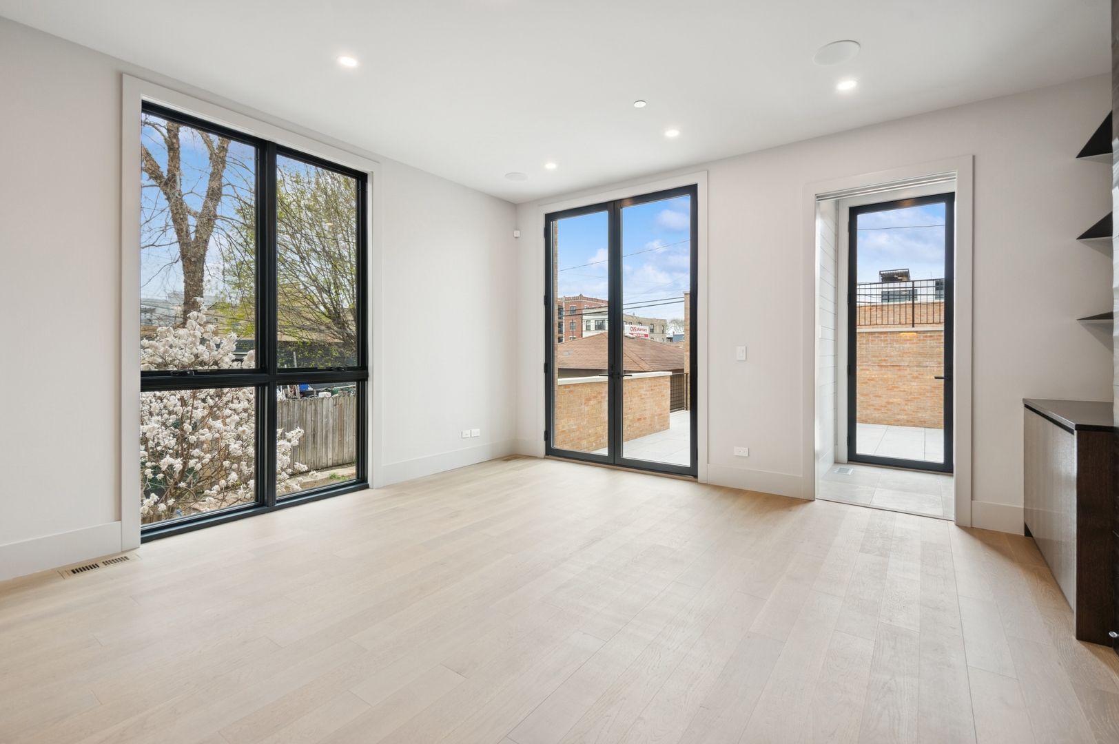 2434 West Superior Street Chicago, IL 60612 - Photo 18 of 51