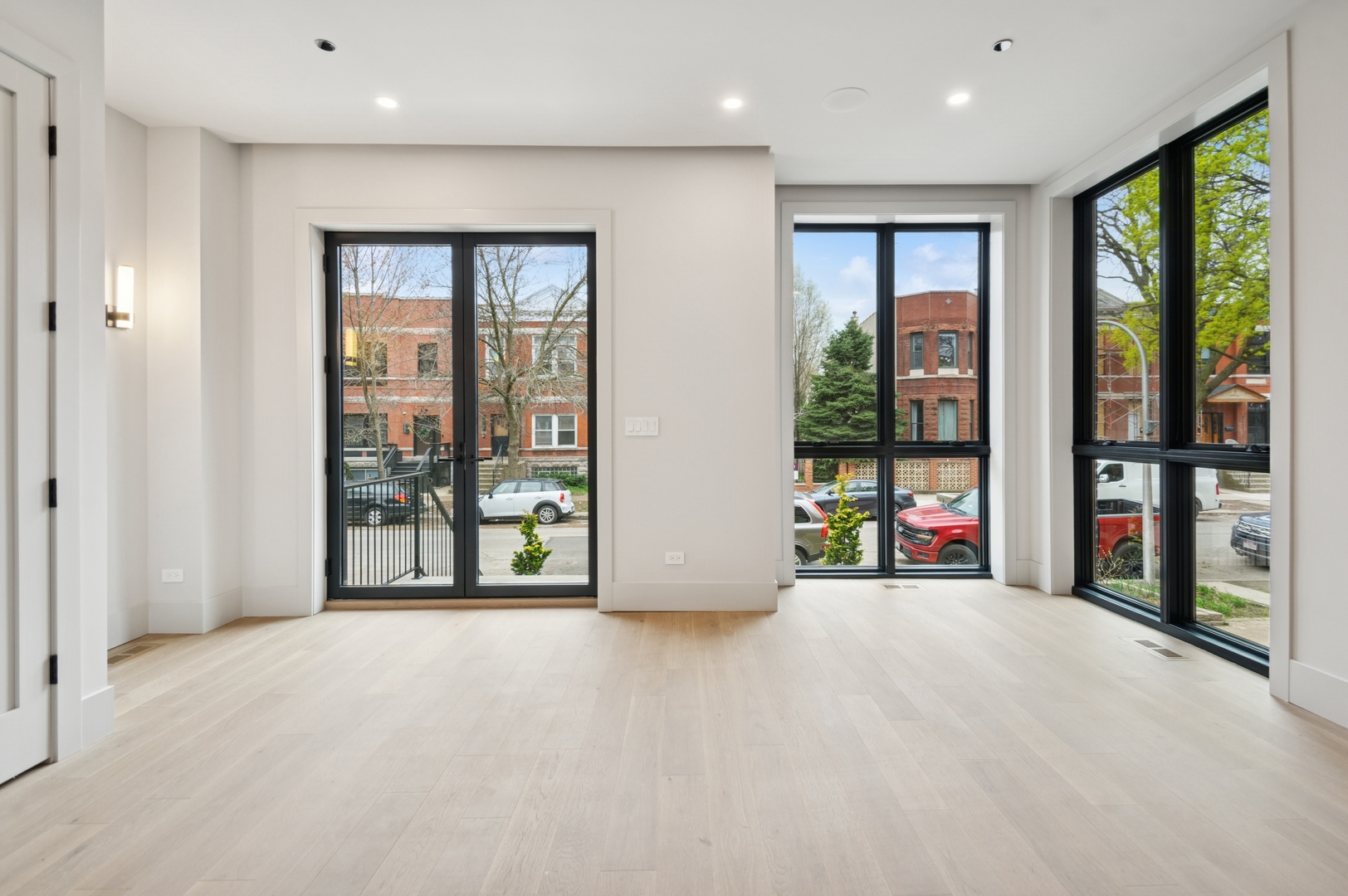 2434 West Superior Street Chicago, IL 60612 - Photo 3 of 51