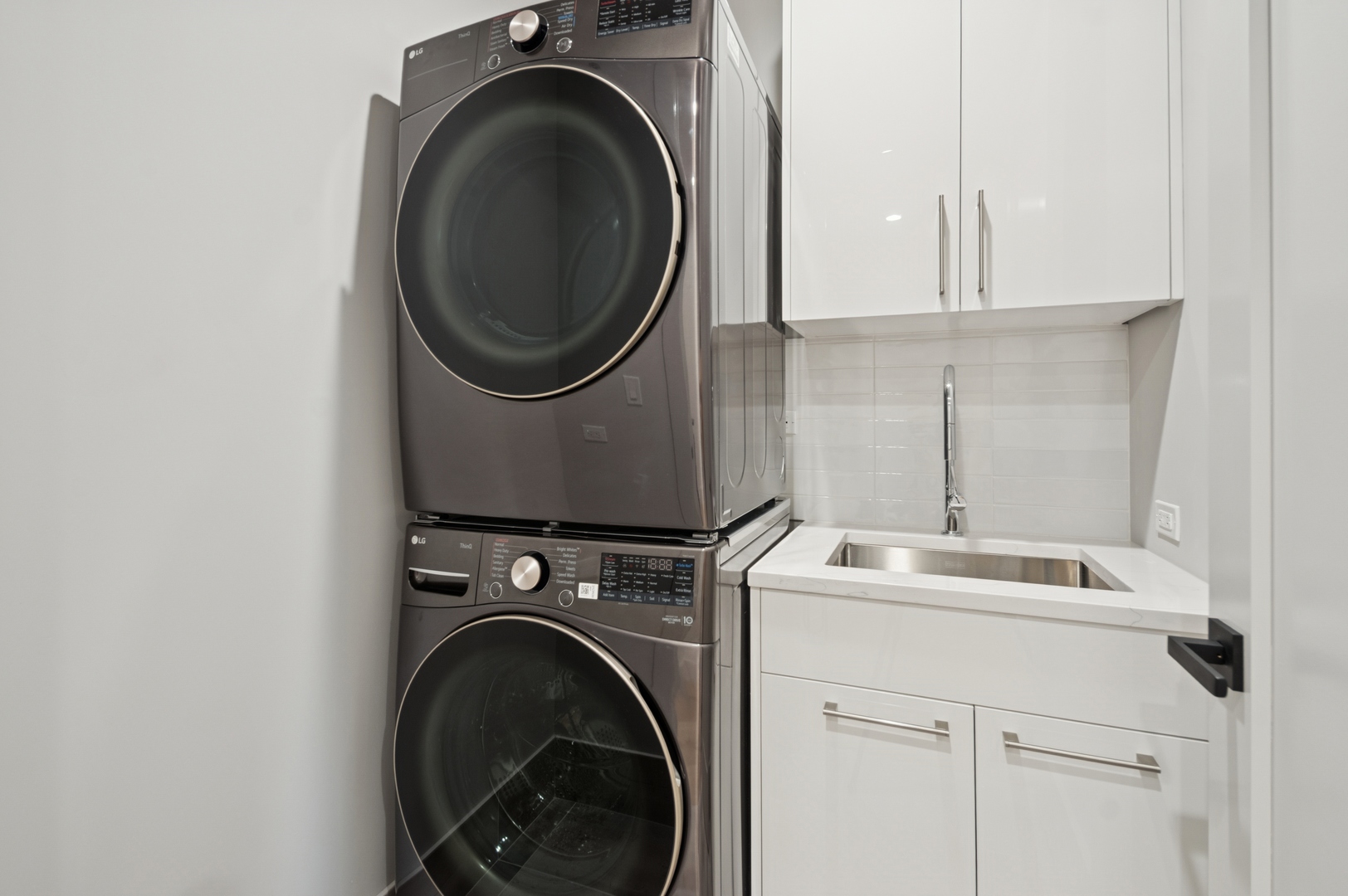 2434 West Superior Street Chicago, IL 60612 - Photo 39 of 51