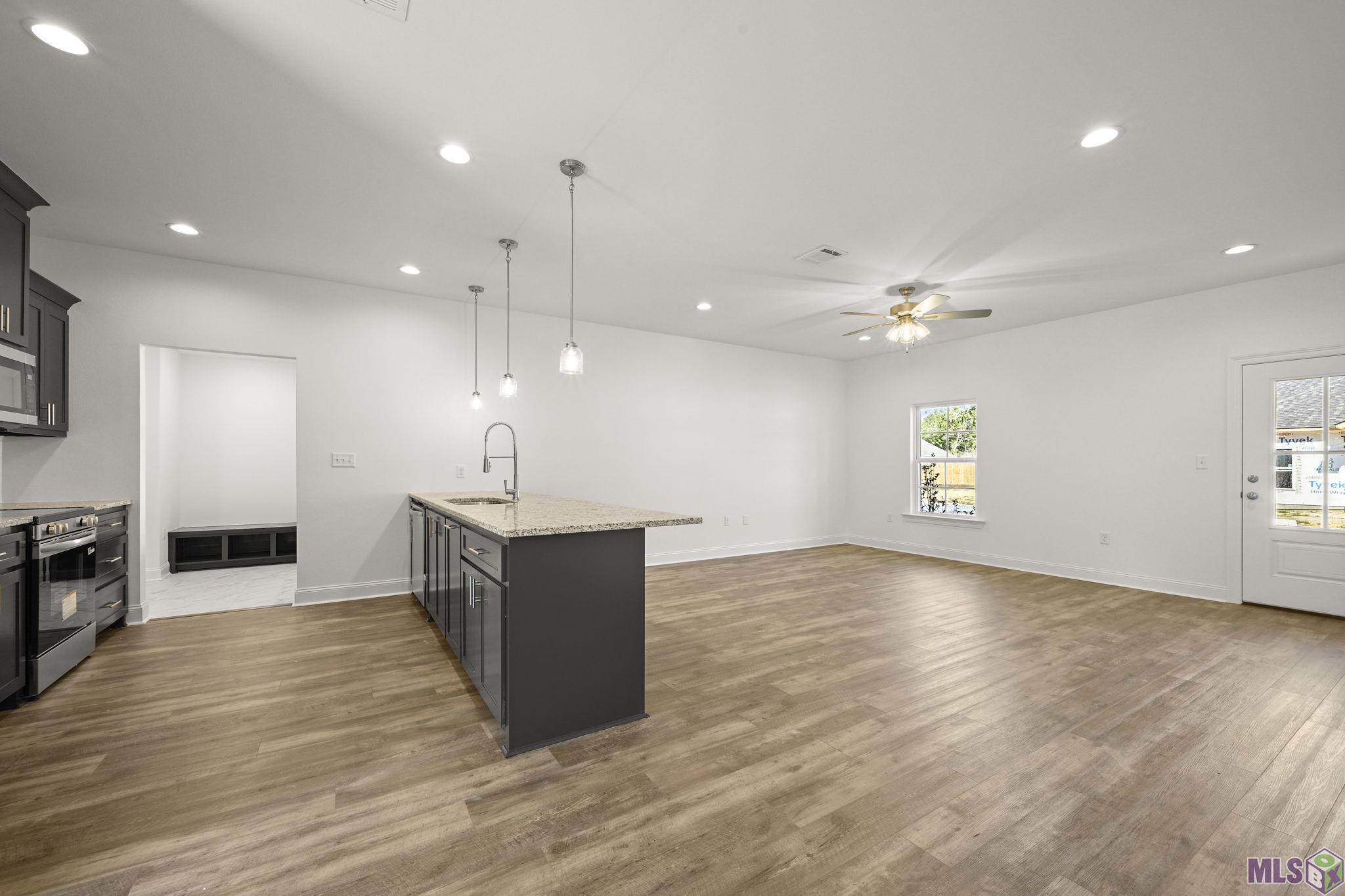 33242 Clinton Allen Road Denham Springs, LA 70706 - Photo 2 of 14 Gallery Image 2