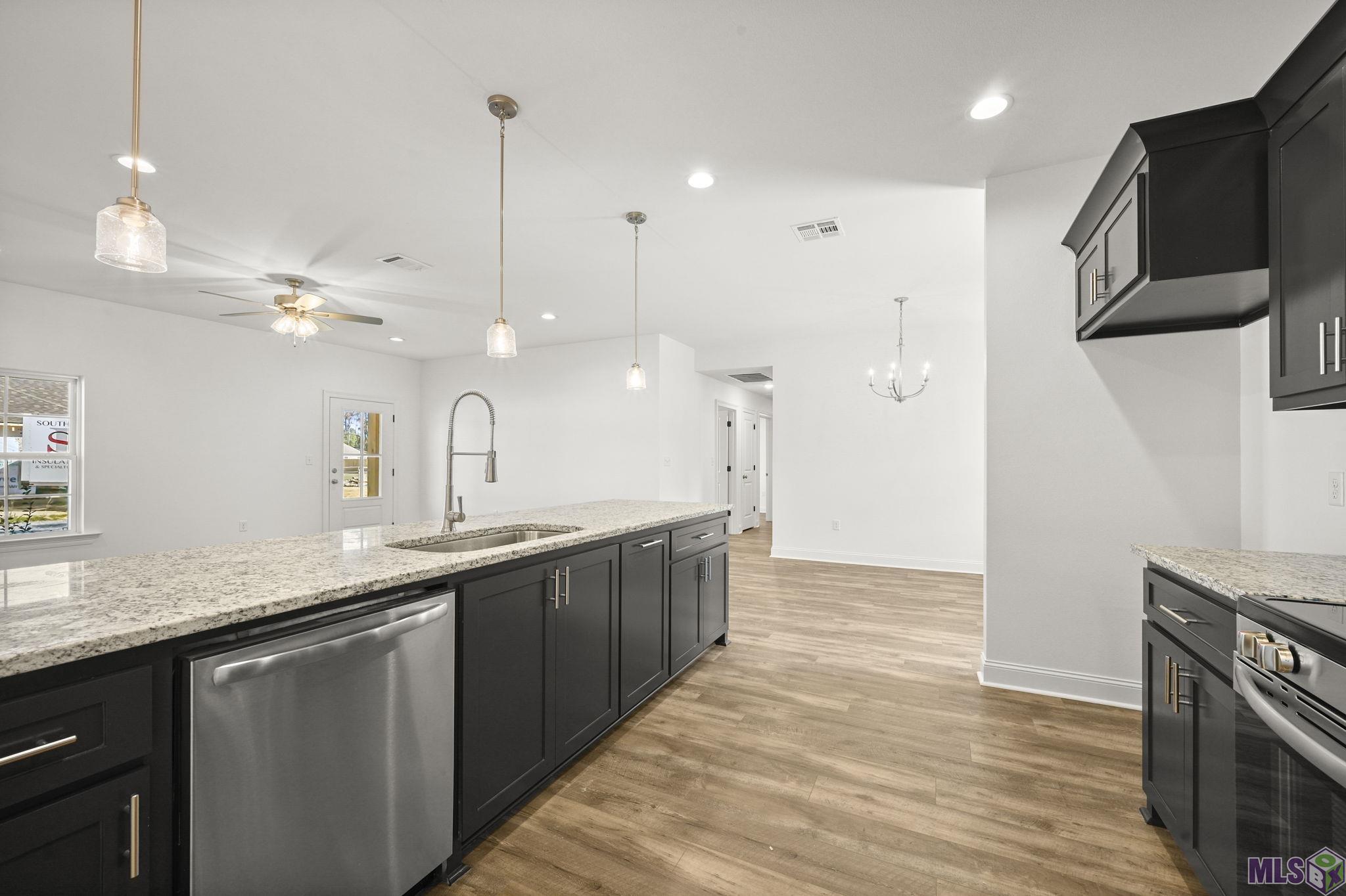 33242 Clinton Allen Road Denham Springs, LA 70706 - Photo 6 of 14 Gallery Image 6