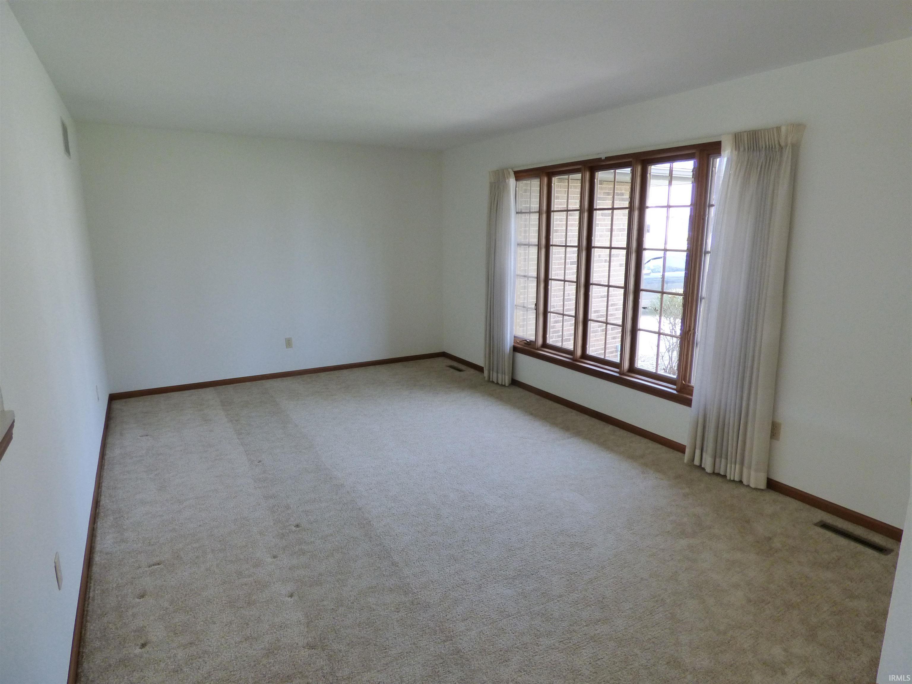 25520 Fawn Ridge Drive South Bend, IN 46619 - Photo 2 of 22