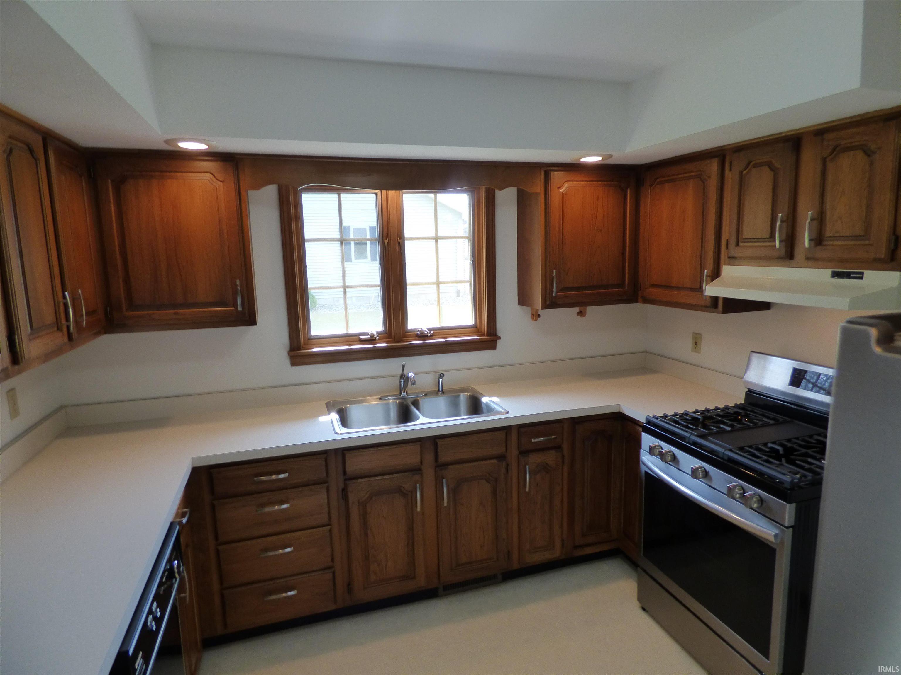 25520 Fawn Ridge Drive South Bend, IN 46619 - Photo 5 of 22