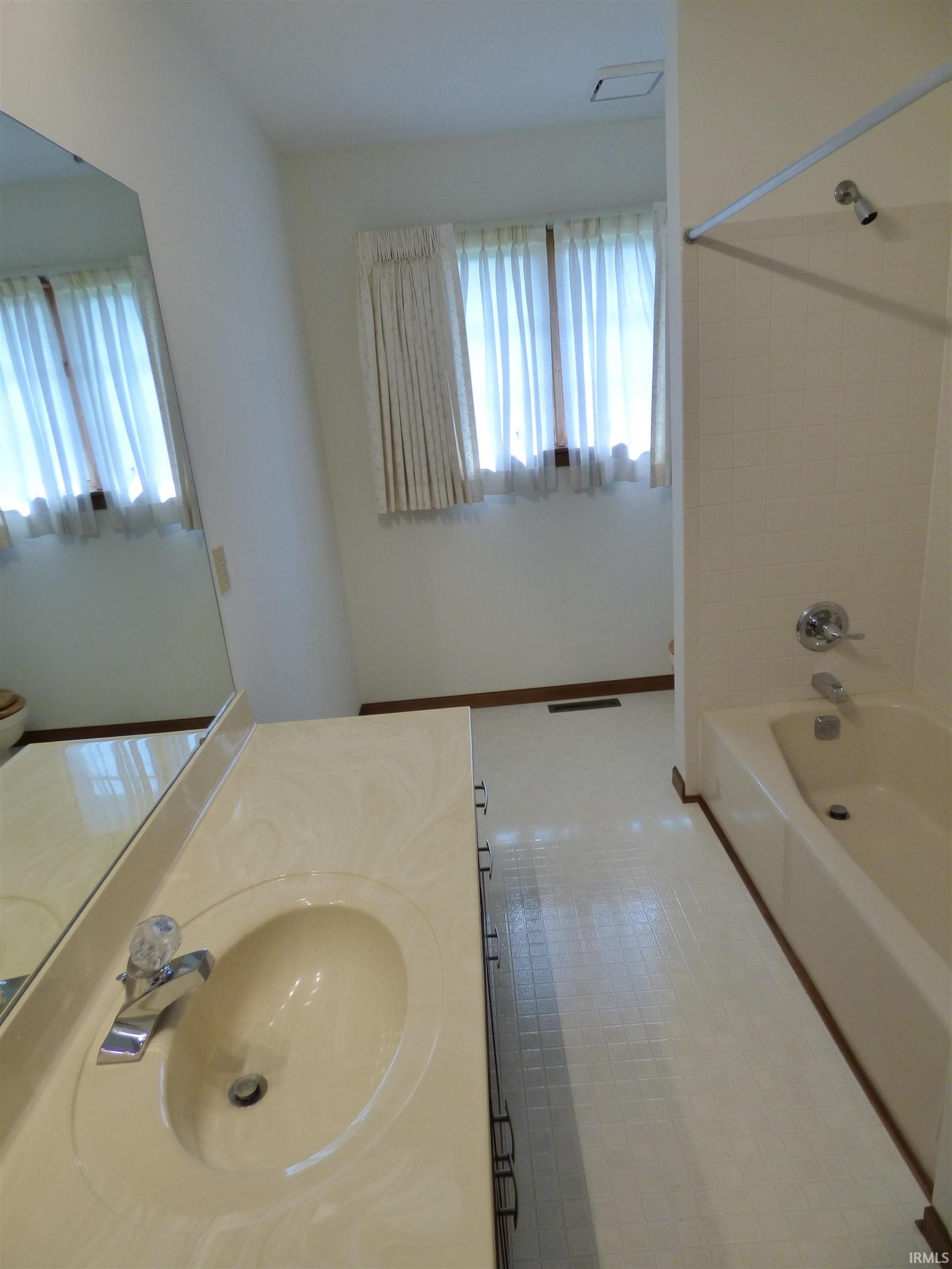 25520 Fawn Ridge Drive South Bend, IN 46619 - Photo 10 of 22