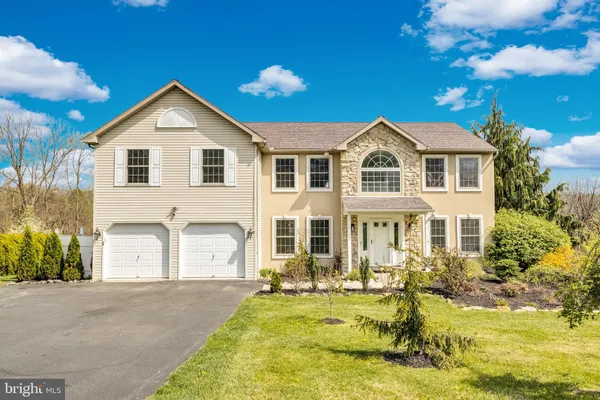 $579,900 | 18 Ridge Crest Drive, Fleetwood, PA 19522