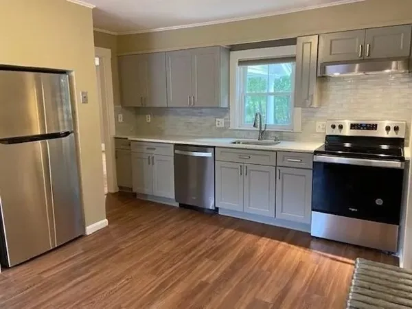 $3,100 | 872 Main Street, Unit 1, Reading, MA 01867