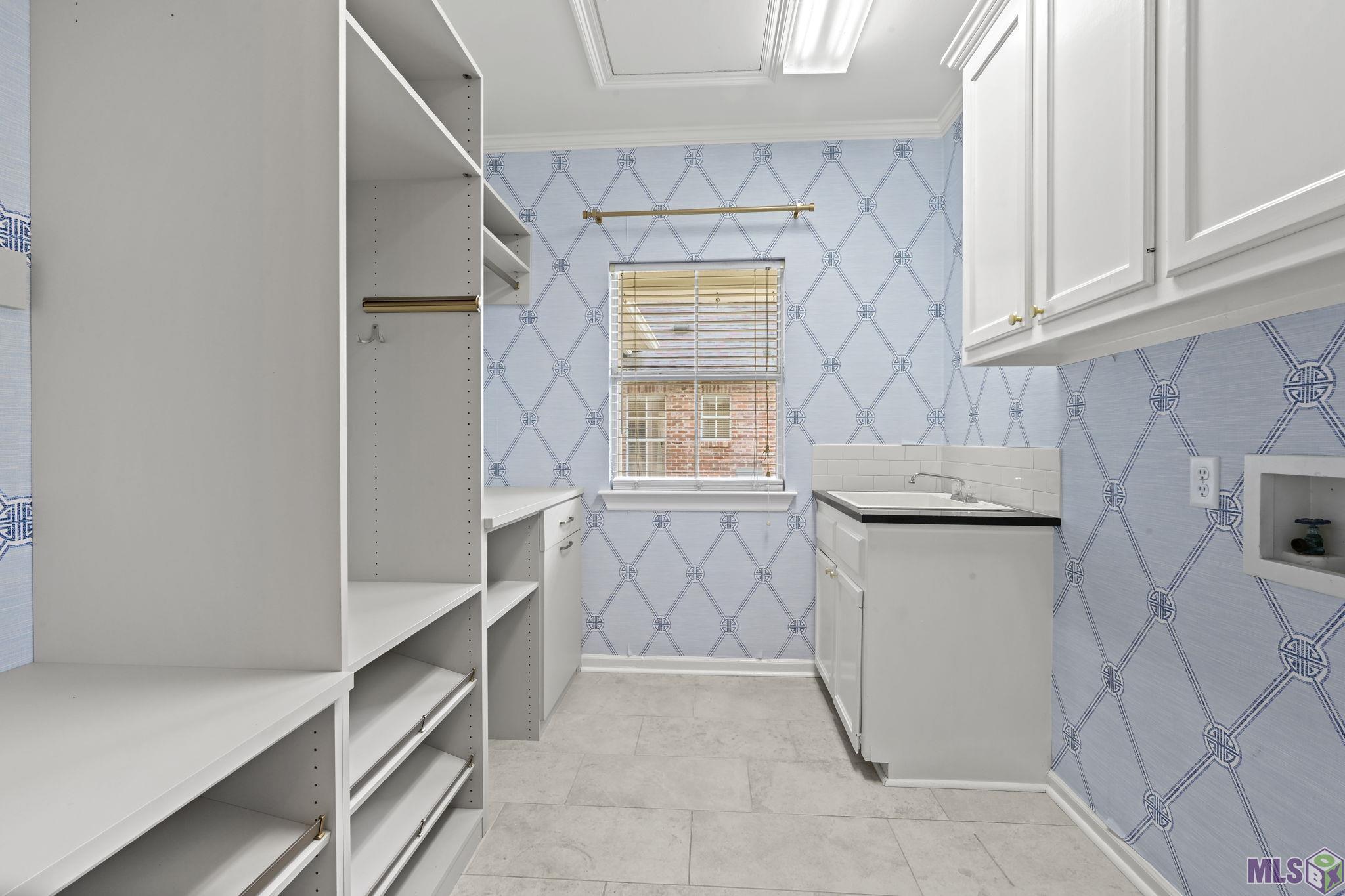 315 Plantation Ridge Drive Baton Rouge, LA 70810 - Photo 21 of 35 Laundry room