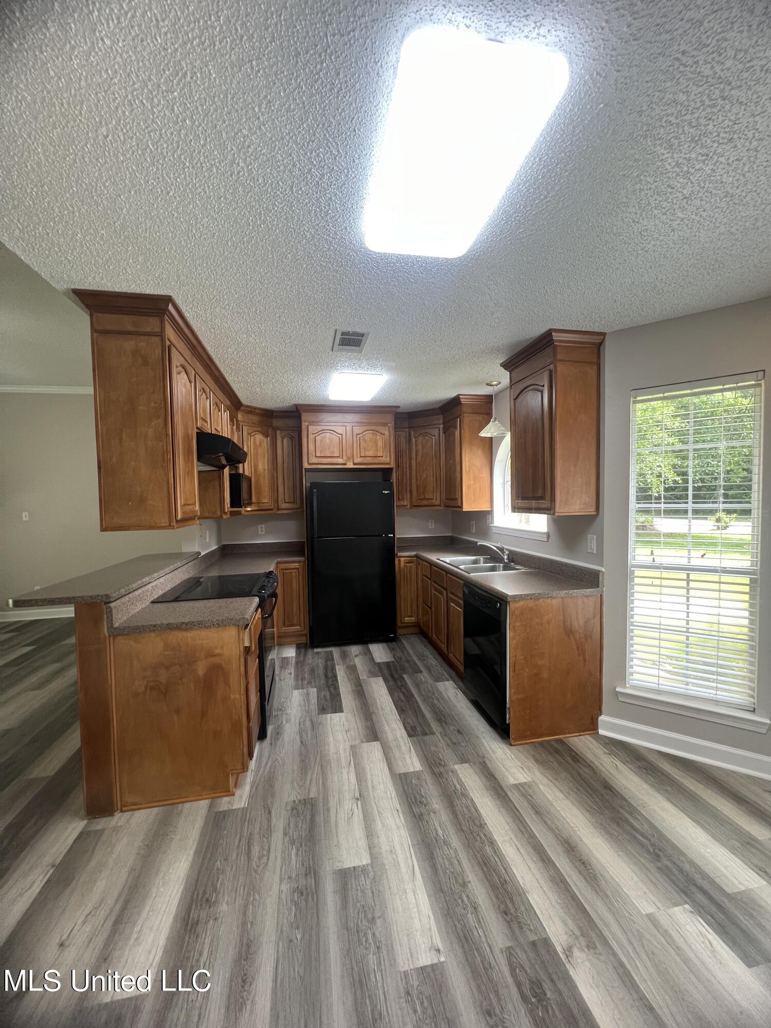 1421 Spruce Street Ocean Springs, MS 39564 - Photo 13 of 21 1421 Spruce 16