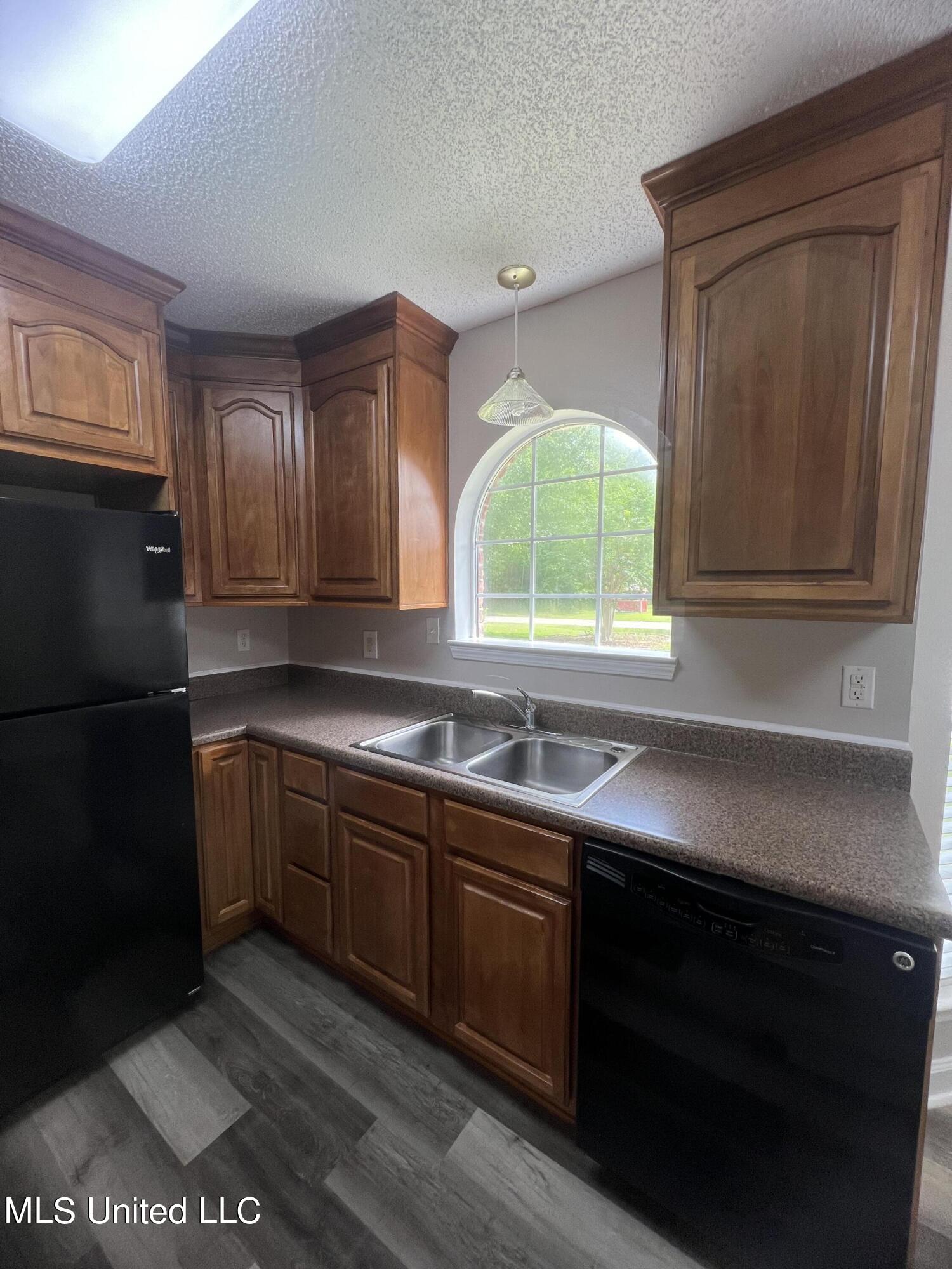 1421 Spruce Street Ocean Springs, MS 39564 - Photo 14 of 21 1421 Spruce 15