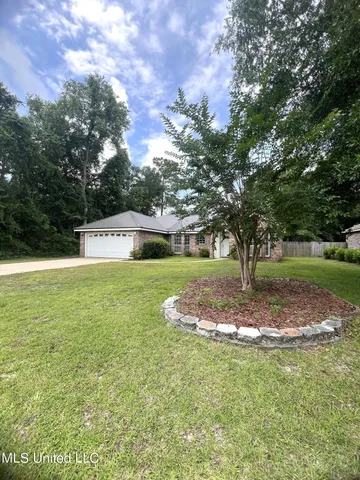 $1,775 | 1421 Spruce Street, Ocean Springs, MS 39564