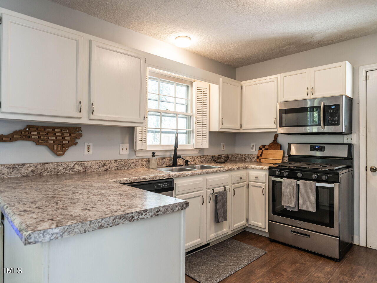 3505 Wickersham Way Raleigh, NC 27604 - Photo 19 of 22 kitchen4