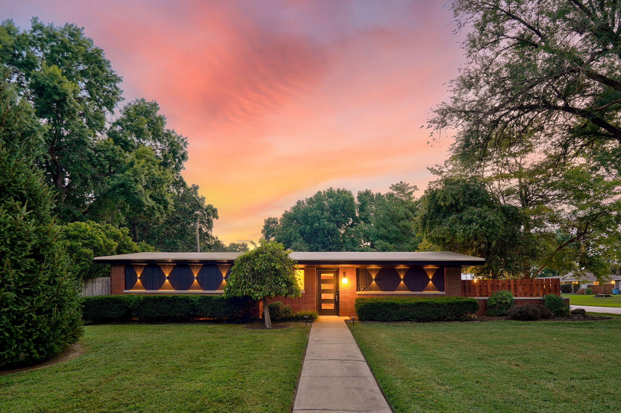 1901 South Cedarbrook Avenue Springfield, MO 65804 - Photo 1 of 1 1901 S Cedarbrook Ave-69