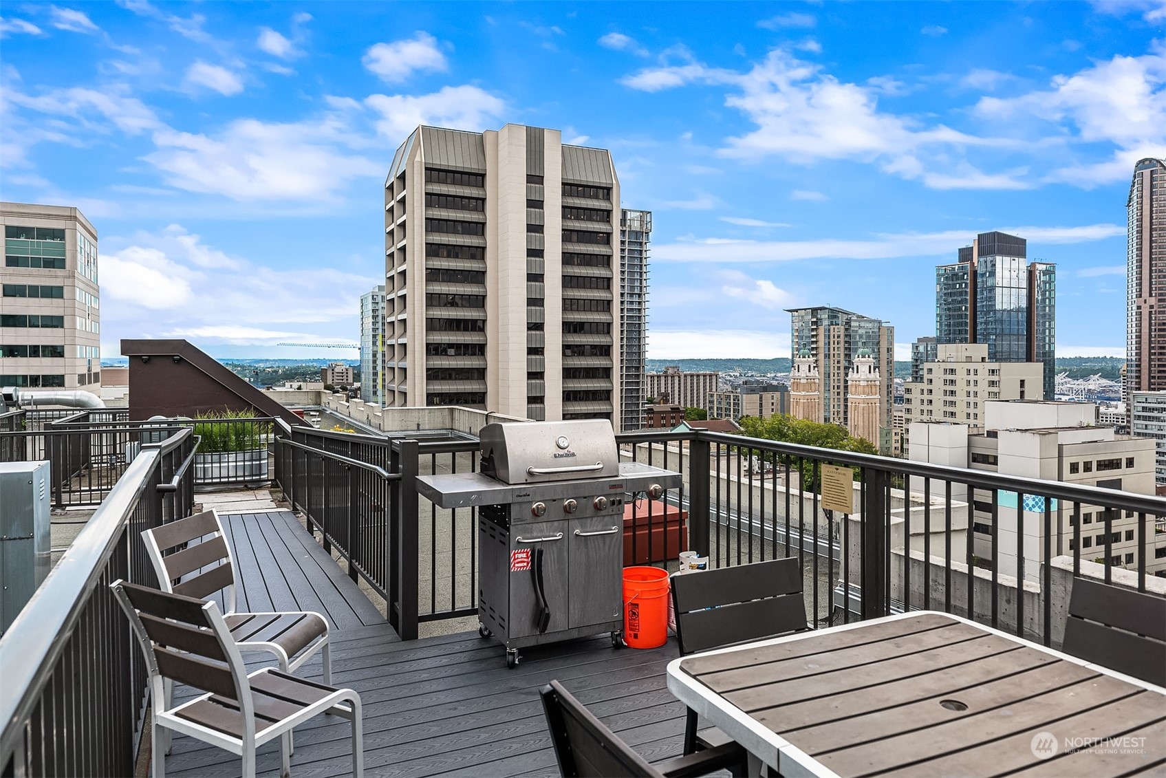 1105 Spring Street, Unit 503 Seattle, WA 98104 - Photo 13 of 18