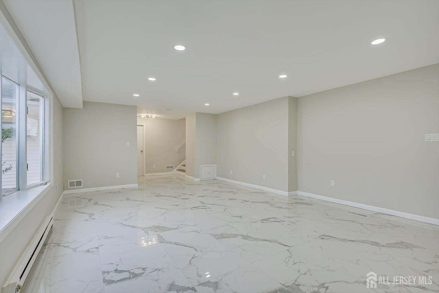 22 Price Drive Edison, NJ 08817 - Photo 11 of 41