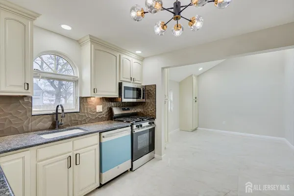 $789,000 | 22 Price Drive, Edison, NJ 08817