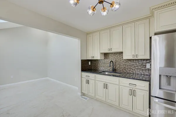 $789,000 | 22 Price Drive, Edison, NJ 08817