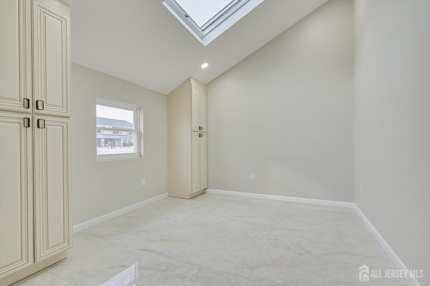 22 Price Drive Edison, NJ 08817 - Photo 18 of 41