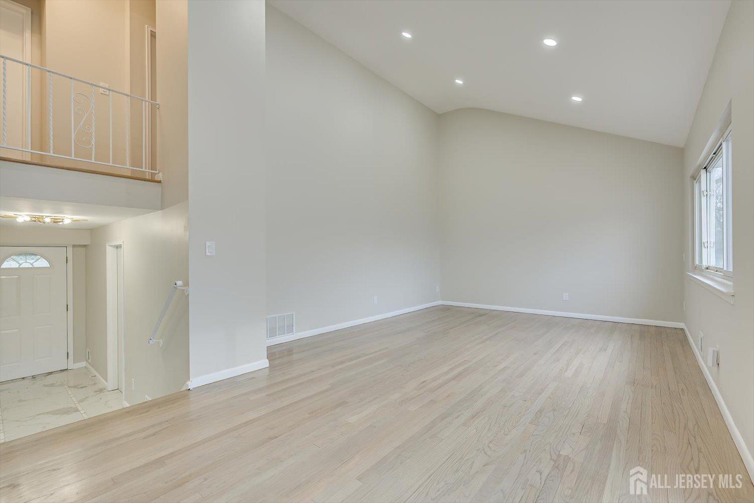 22 Price Drive Edison, NJ 08817 - Photo 20 of 41