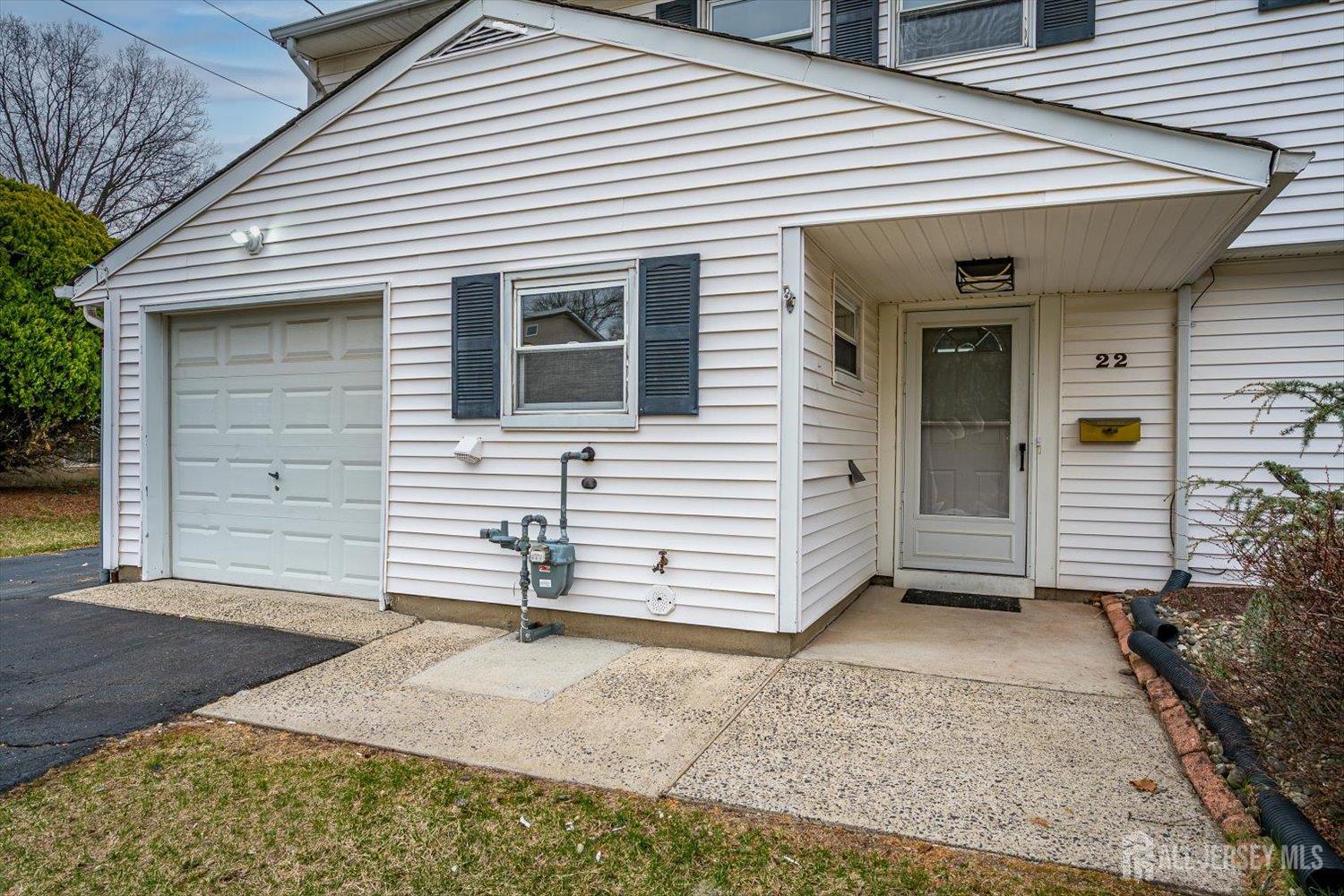 22 Price Drive Edison, NJ 08817 - Photo 7 of 41