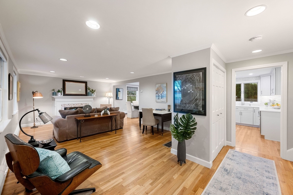 112 Dalton Road Belmont, MA 02478 - Photo 8 of 41 Gallery Image 8