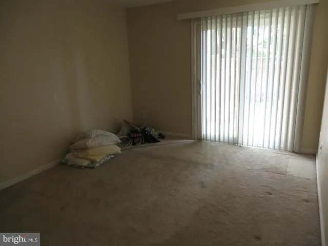 $2,195 | 6124 A Essex House Square, Alexandria, VA 22310