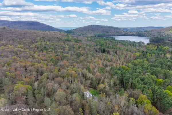 $590,000 | 4 Ashley Lane, Bearsville, NY 12409