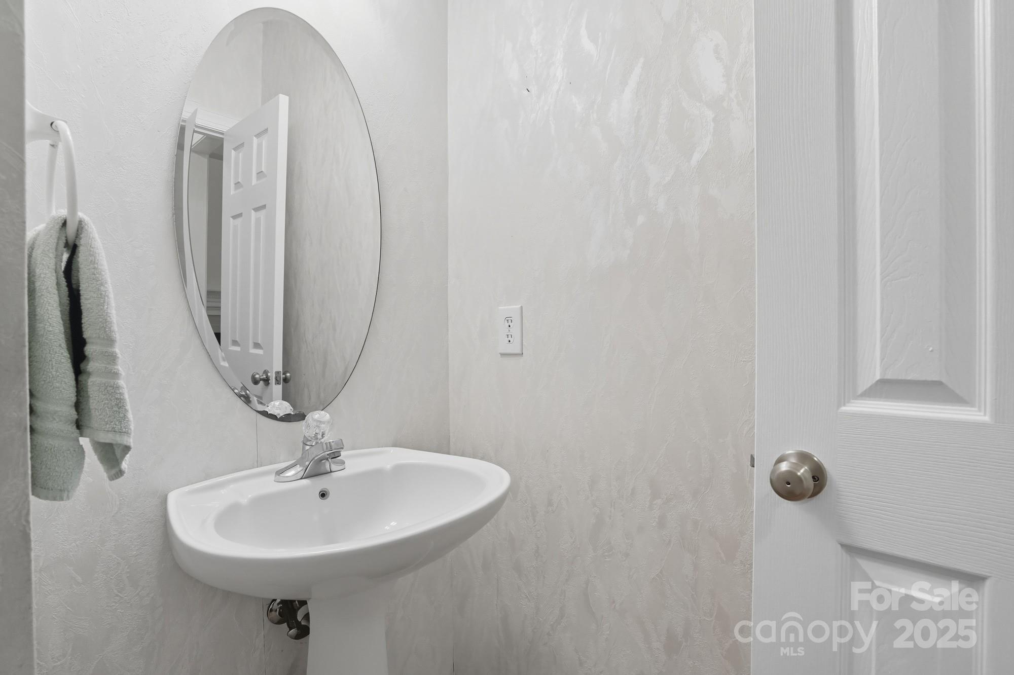 8016 Painted Pony Court Charlotte, NC 28269 - Photo 17 of 35