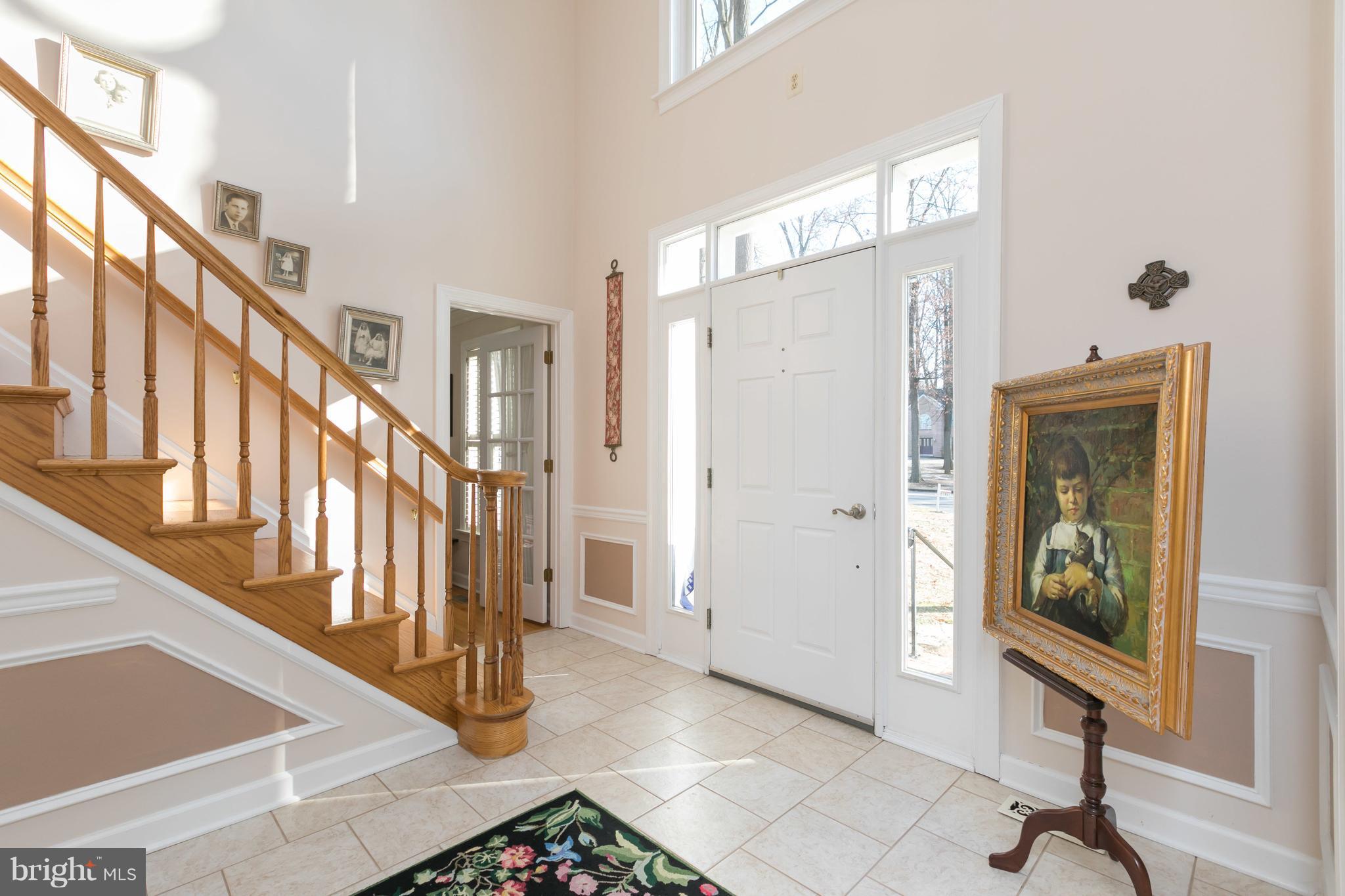 14110 Robcaste Road Phoenix, MD 21131 - Photo 3 of 28 Large sunny foyer