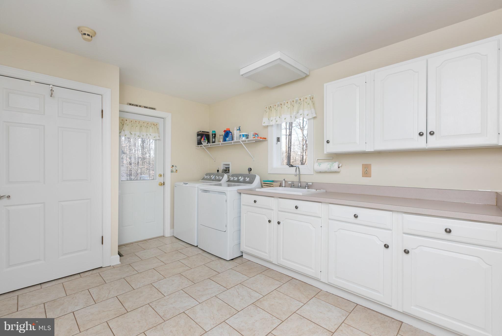 14110 Robcaste Road Phoenix, MD 21131 - Photo 24 of 28 ISpacious laundry & mud room